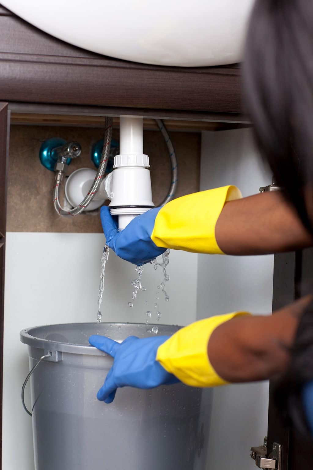 5-Signs-You-Need-To-Hire-A-Plumber-_-Denton,-TX