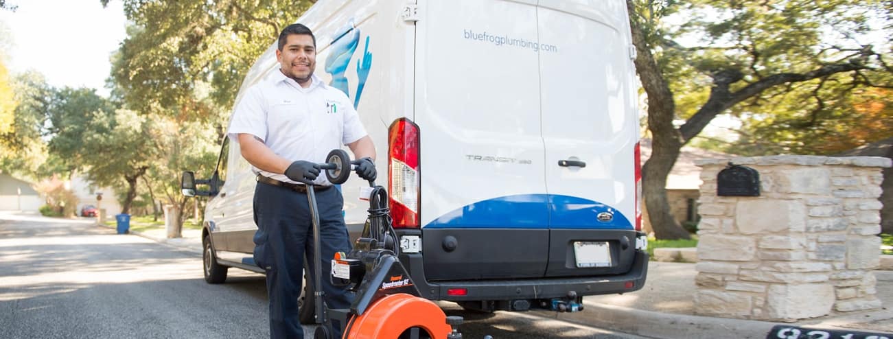 Toilet clog removal in Carrollton, TX from bluefrog Plumbing + Drain of North Dallas, TX.
