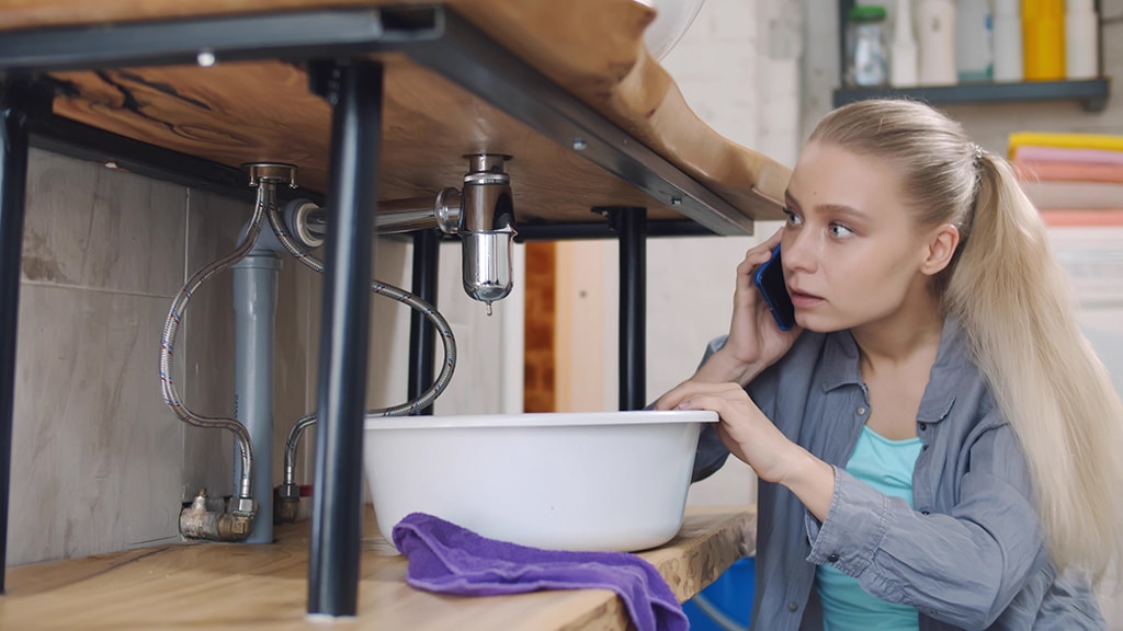 Top-Reasons-To-Call-An-Emergency-Plumber-To-Your-Home-_-Irving,-TX