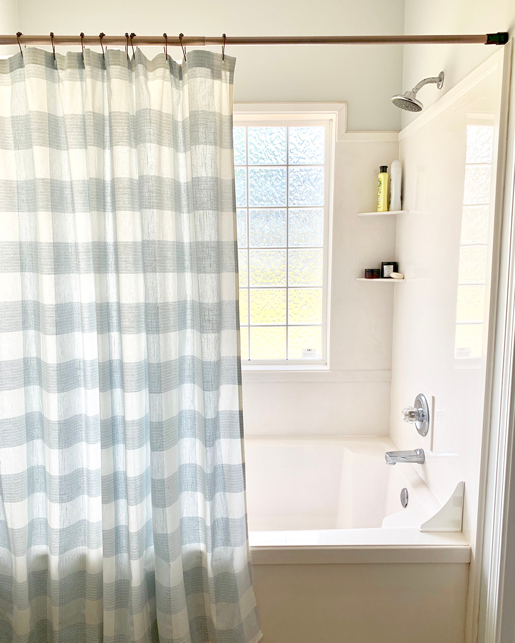 Shower Leaks Behind the Wall: How Your Plumber Fix Them In 7 Steps | Denton, TX