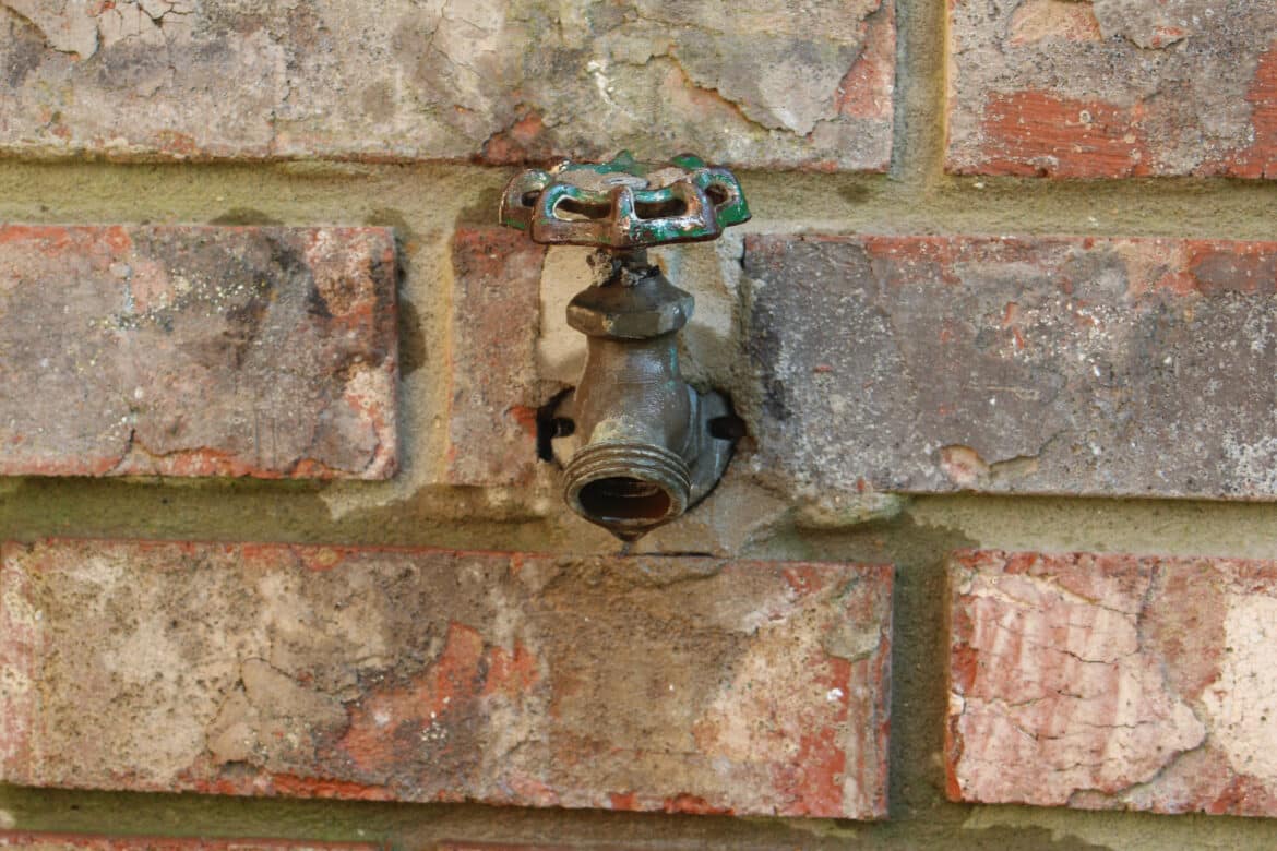 Preventing Rust in Outdoor Water Fixtures