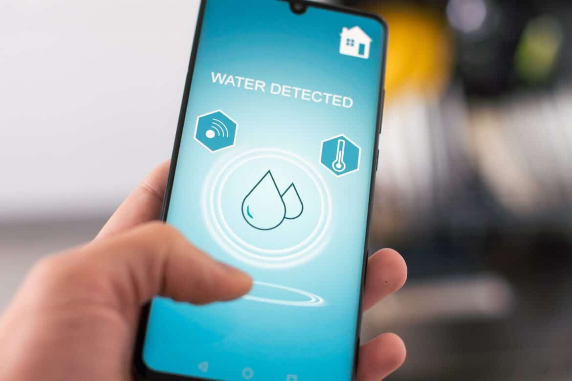 Why Choose Wireless Leak Detectors at Home