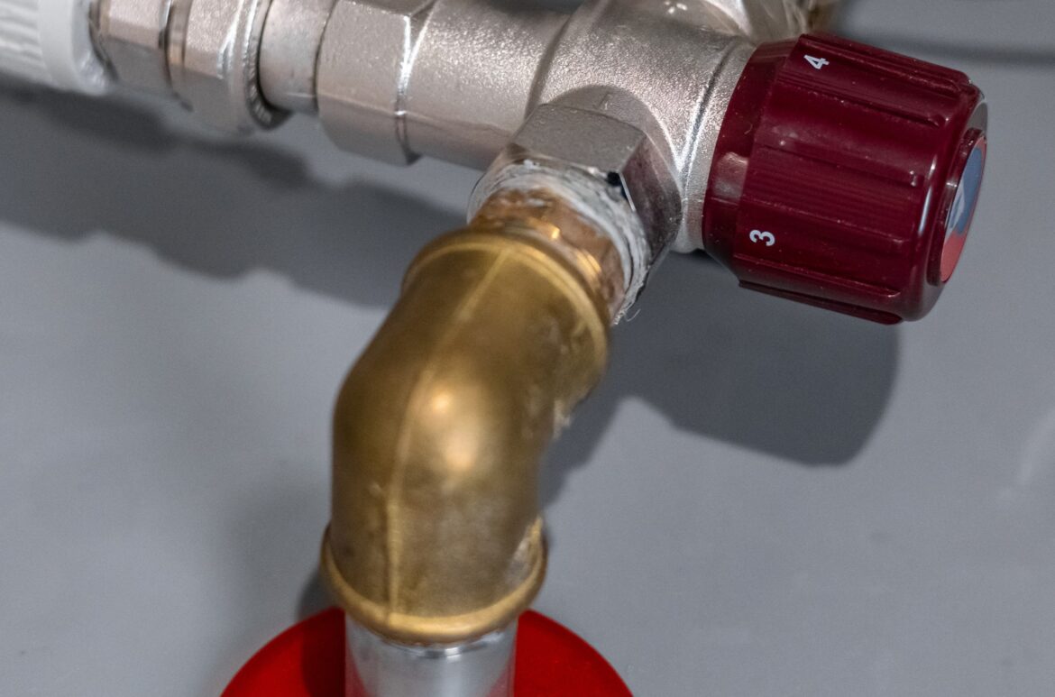 Thermostatic Mixing Valve Basics for Safer Home Hot Water